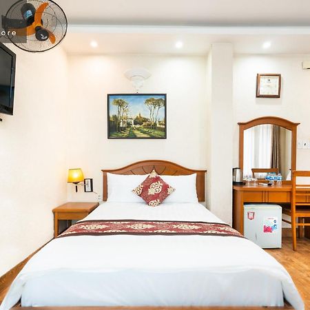 Hanz Queen Airport Hotel Saigon Ho Chi Minh City Exterior photo